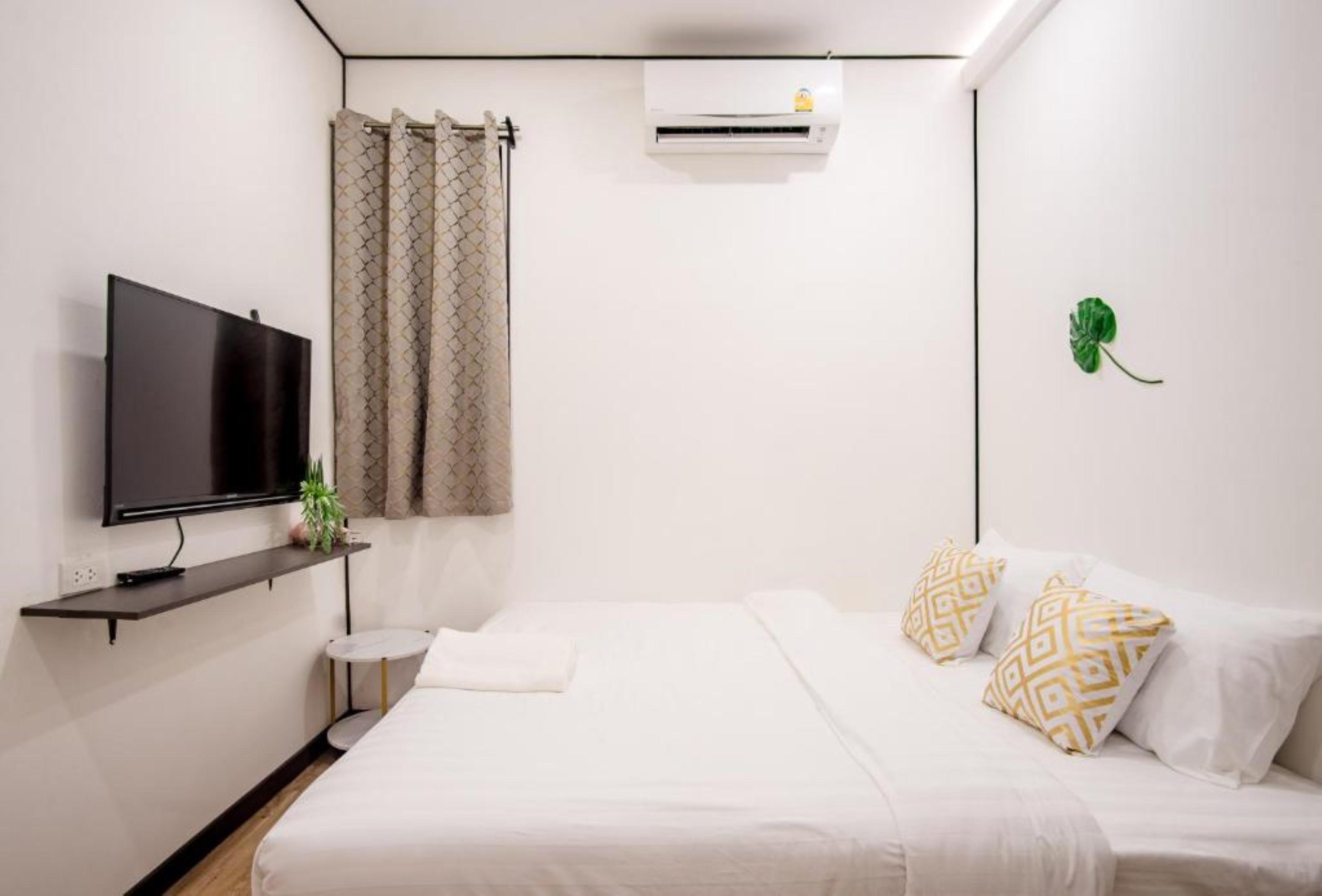Isara Boutique Hotel And Cafe Phuket Екстериор снимка