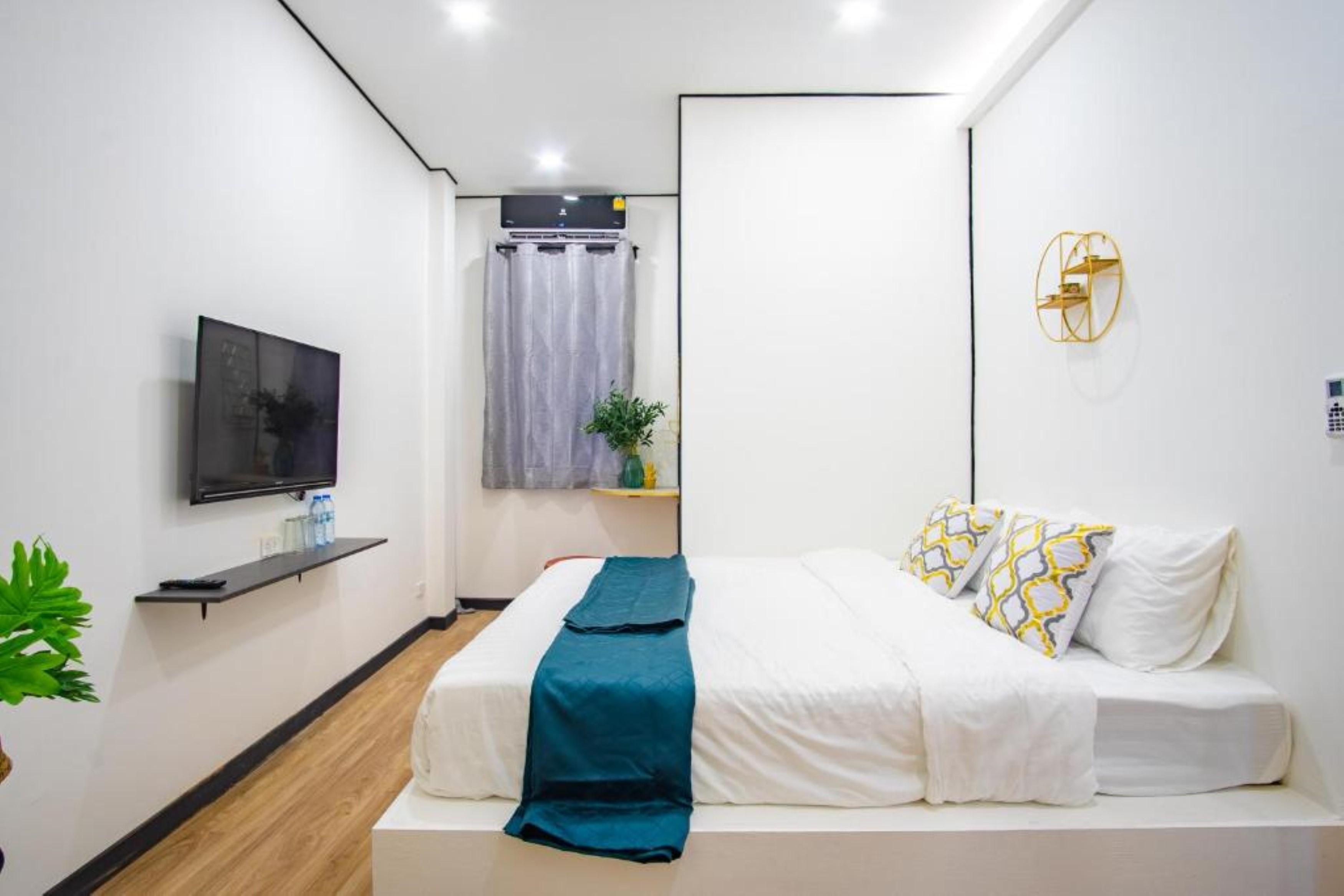 Isara Boutique Hotel And Cafe Phuket Екстериор снимка