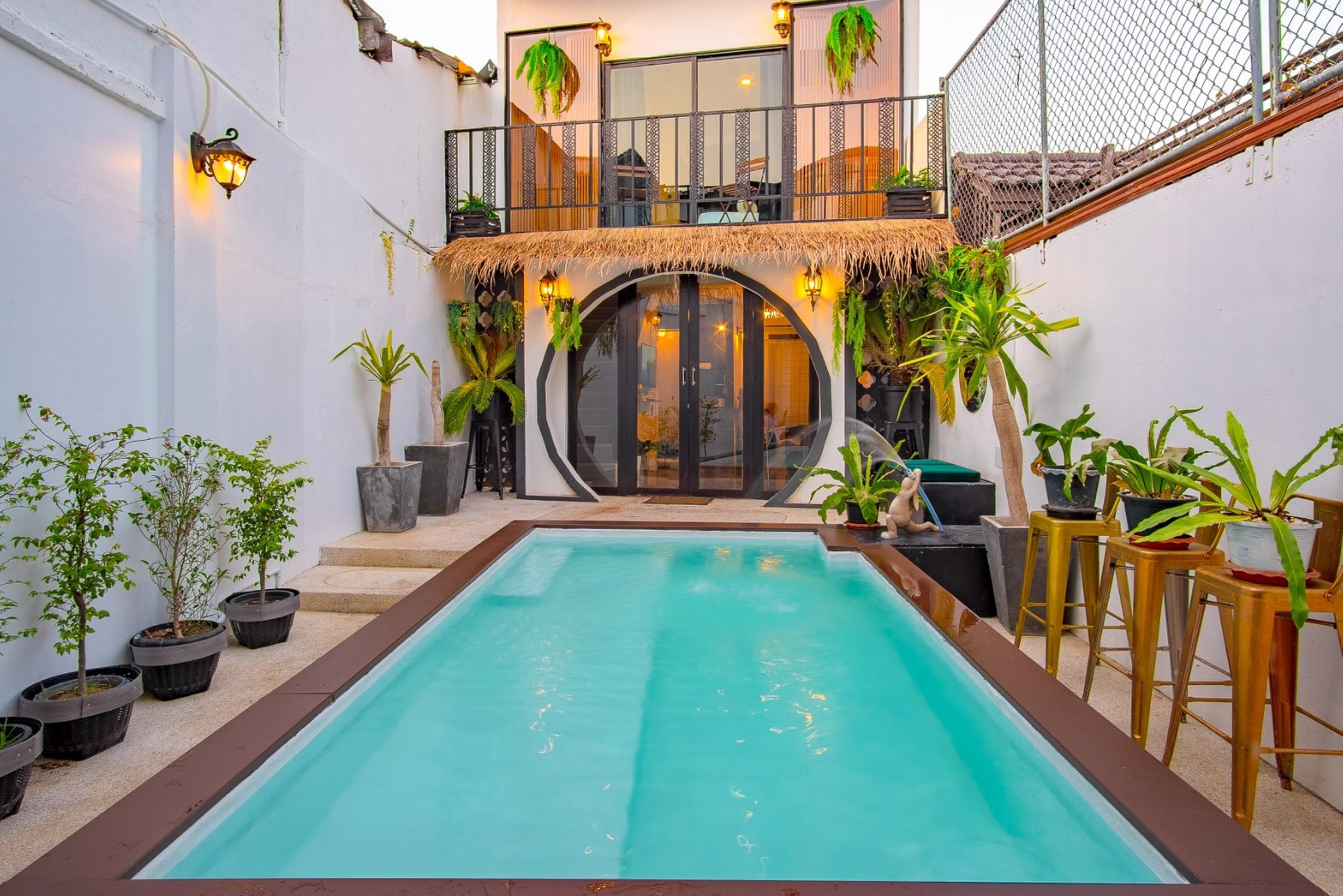 Isara Boutique Hotel And Cafe Phuket Екстериор снимка