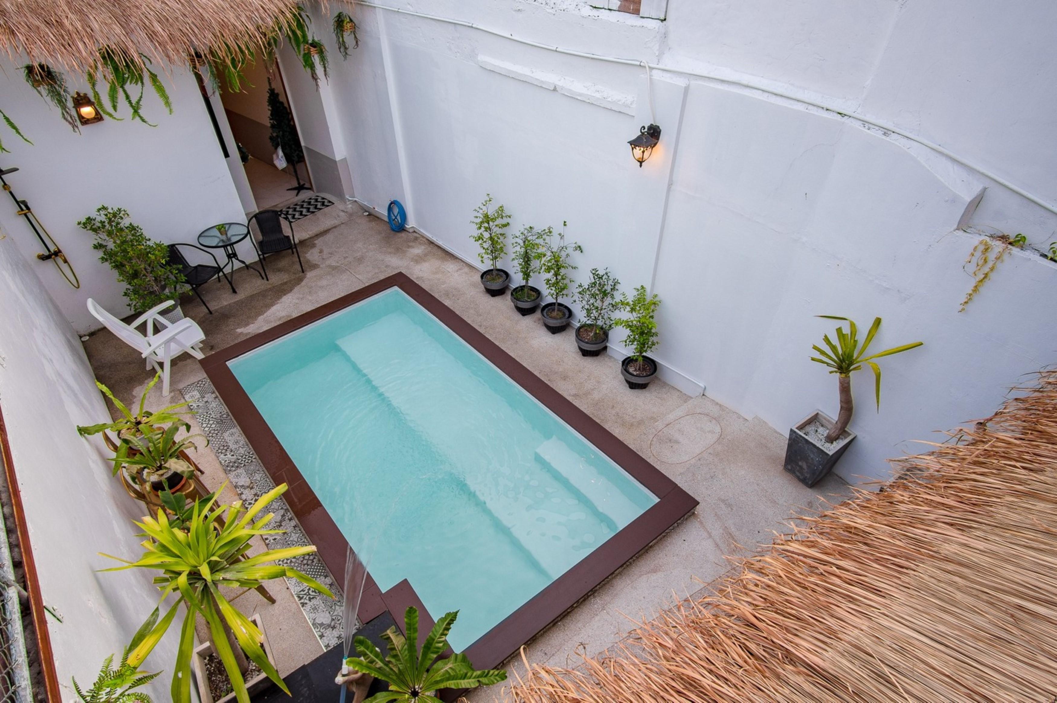 Isara Boutique Hotel And Cafe Phuket Екстериор снимка